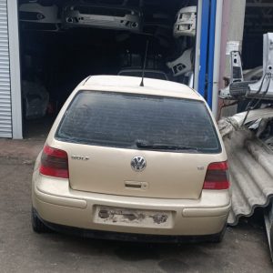 Volkswagen Golf 4 Çıkma Orijinal Bagaj Kapağı